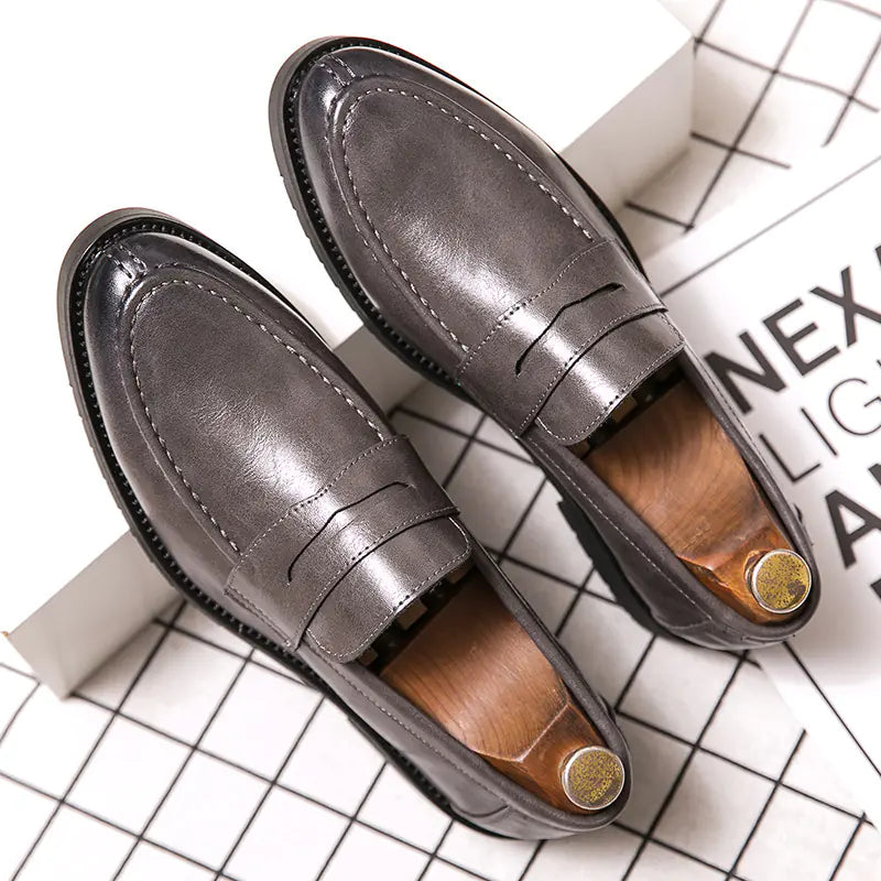 Men's Casual Retro British Round Toe Slip-on Shoes